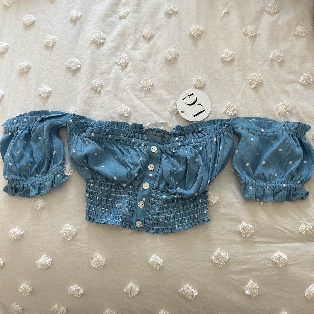 Never worn top with skirt that was worn a few times